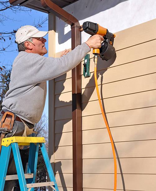 Siding Removal and Disposal in Nacogdoches, TX